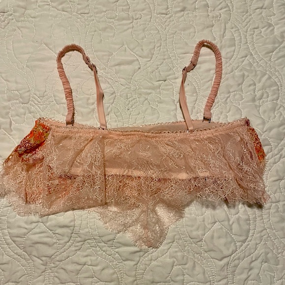 Bralette - Picture 2 of 3